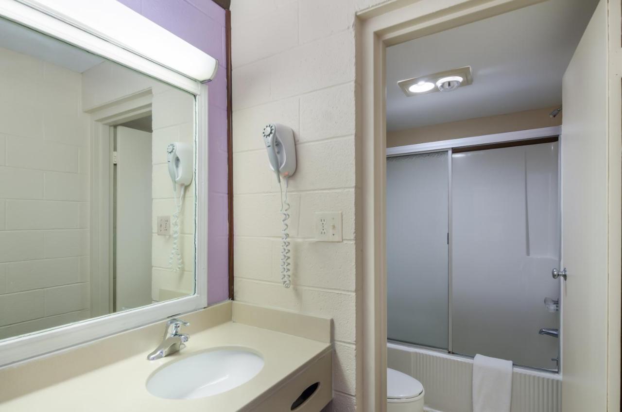 Americas Best Value Inn Wytheville Exterior foto